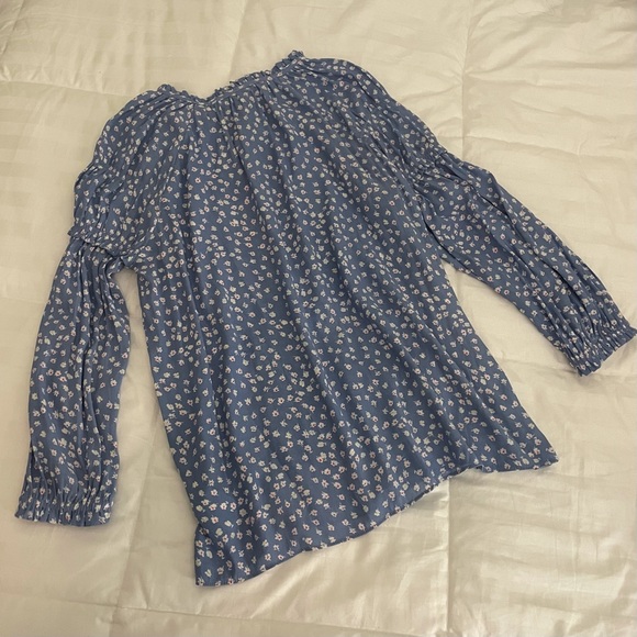 BOGO Gap Floral Puff Sleeve Blouse - Picture 3 of 5